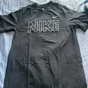 Nike Black Short Sleeve Tee with Iconic Logo